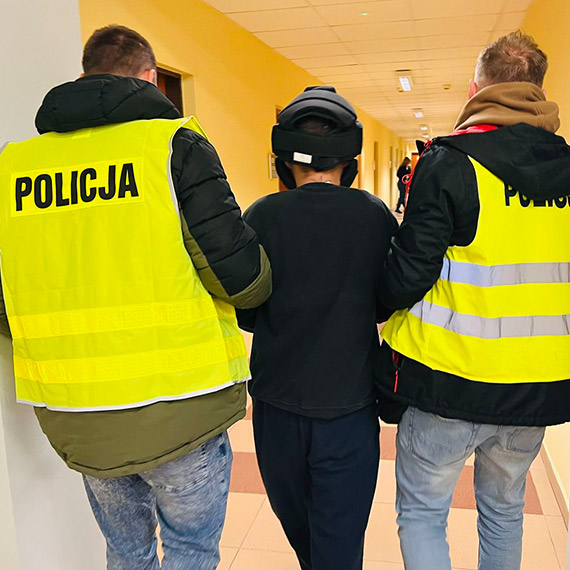 Ugodzi� no�em brata, zosta� zatrzymany i tymczasowo aresztowany