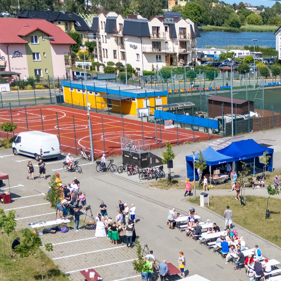 Gmina Dziwn�w inwestuje w obiekty sportowe