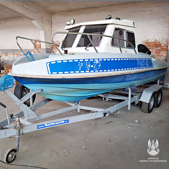 �odzie, ci�ar�wki Star, autobusy i g�o�niki do kupienia na przetargu  w szczeci�skim oddziale AMW