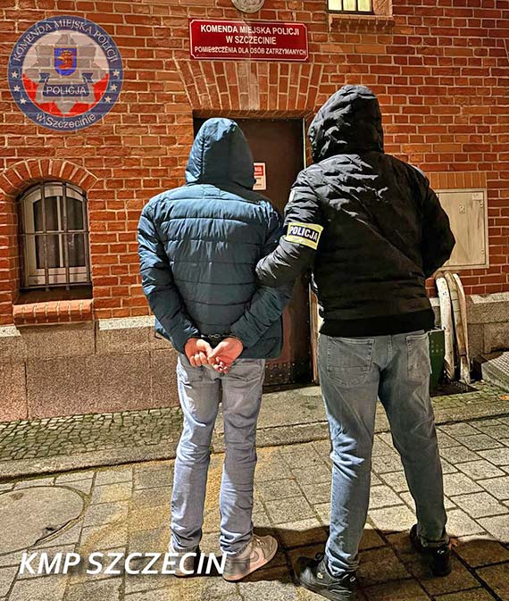 Zatrzymanie 50-latka podejrzanego o uszkodzenie krzy�a w ko�ciele w centrum Szczecina