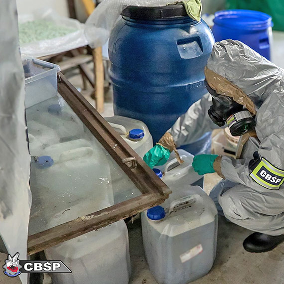 CB�P i Policja Ukrainy rozbi�y mi�dzynarodow� siatk� producent�w narkotyk�w syntetycznych