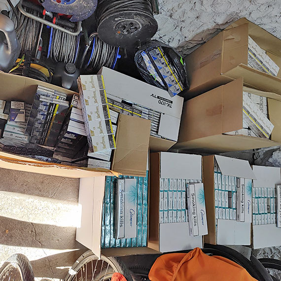 Zatrzymali niemal 83 tys. sztuk nielegalnych papieros�w