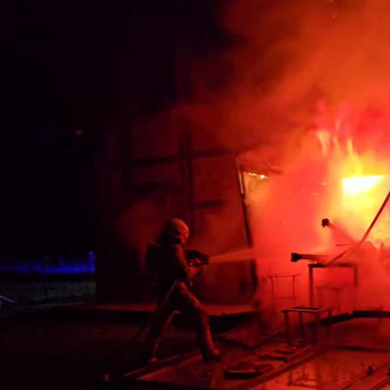 Nocny po�ar w Zastaniu. Sp�on�o wn�trze domu, na szcz�cie bez ofiar